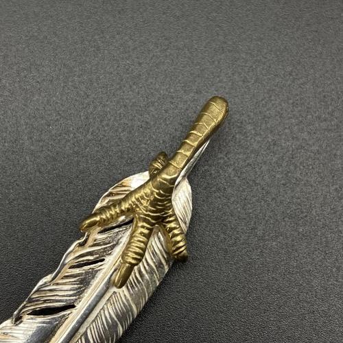 Eagle Claw Point Gold Feather