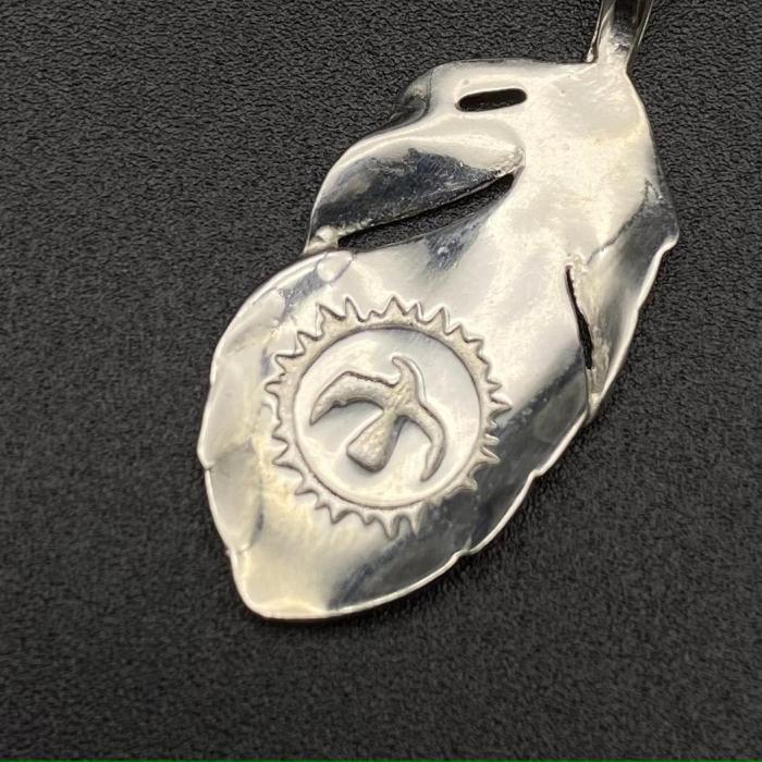 Small feather pendant