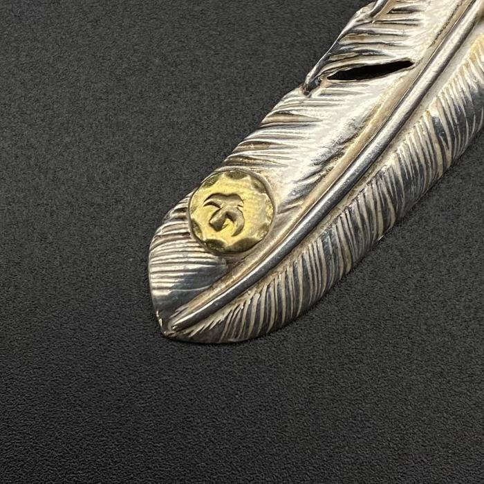 Eagle Claw Point Gold Feather