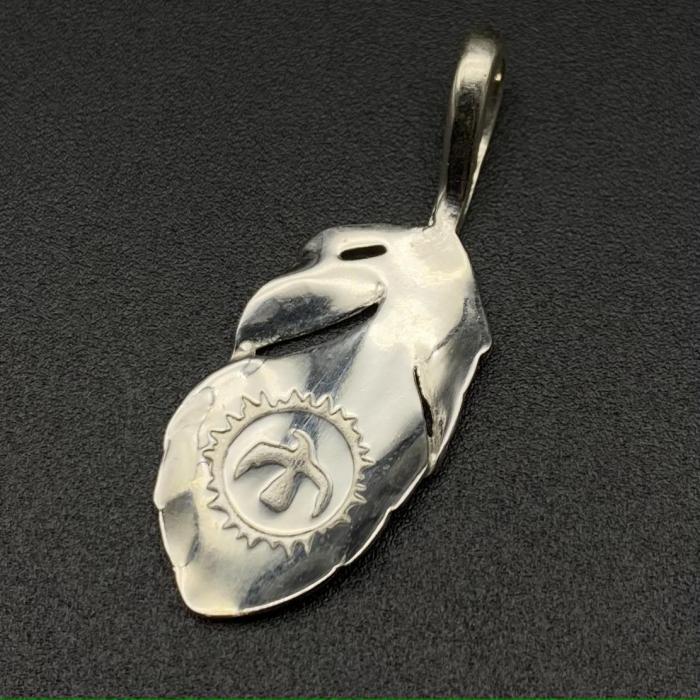 Small feather pendant