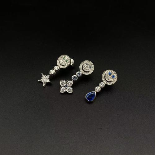 Smiling pendant earrings