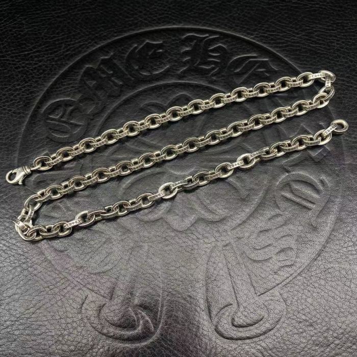 Bold engraved necklace