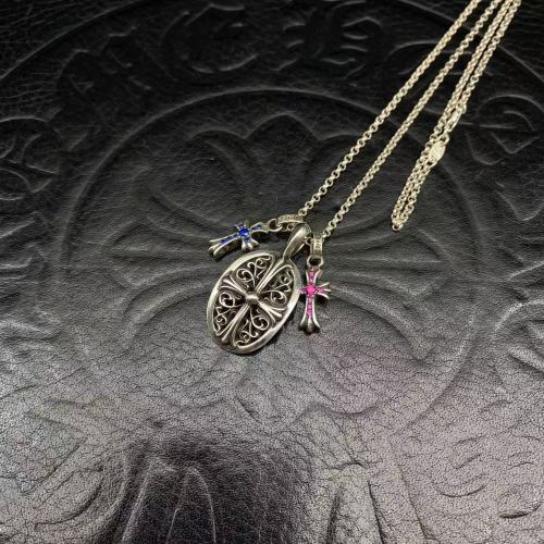 Three pendant necklace