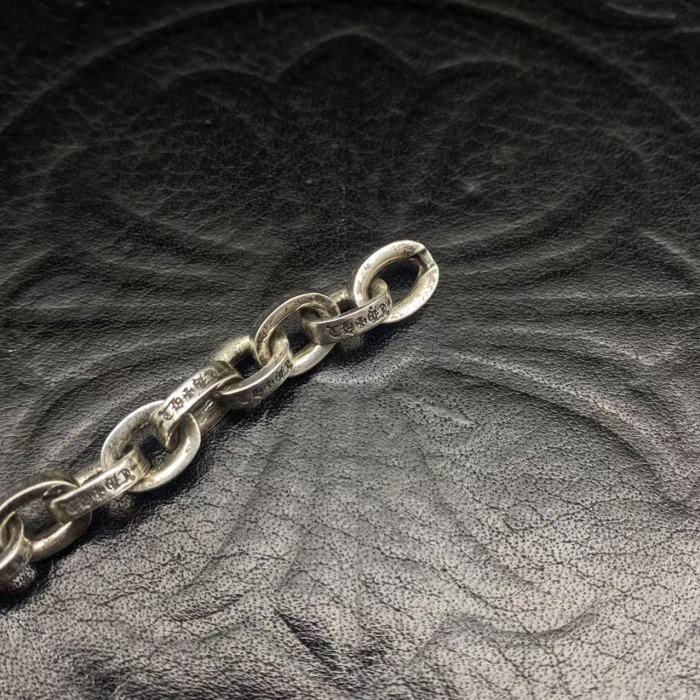 Bold engraved necklace