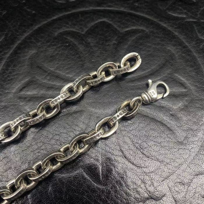 Bold engraved necklace