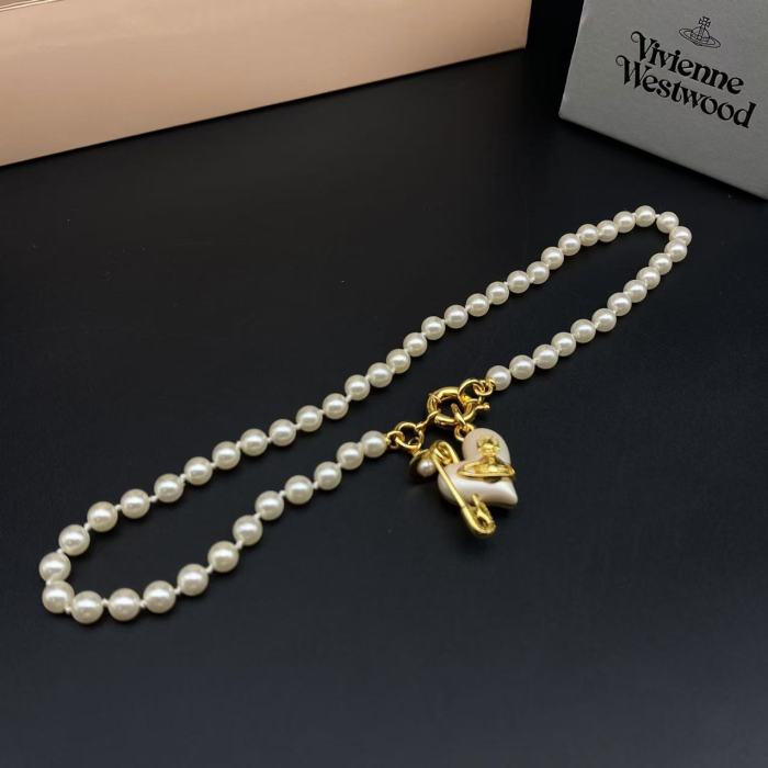 Love pin, pearl necklace, gold/silver