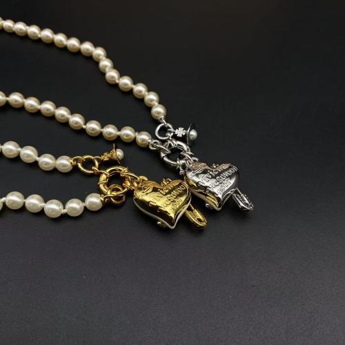 Love pin, pearl necklace, gold/silver