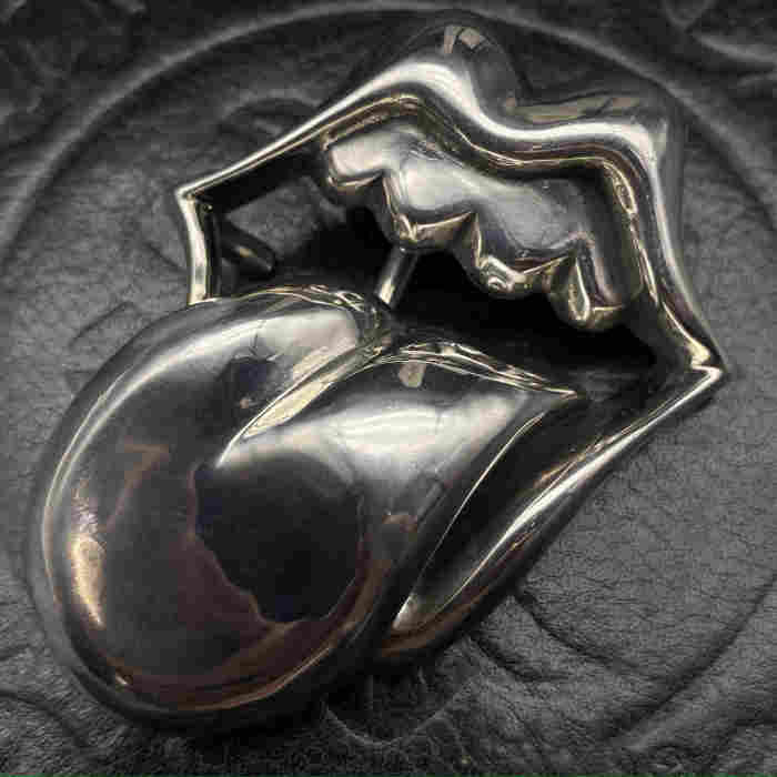 Big tongue belt buckle