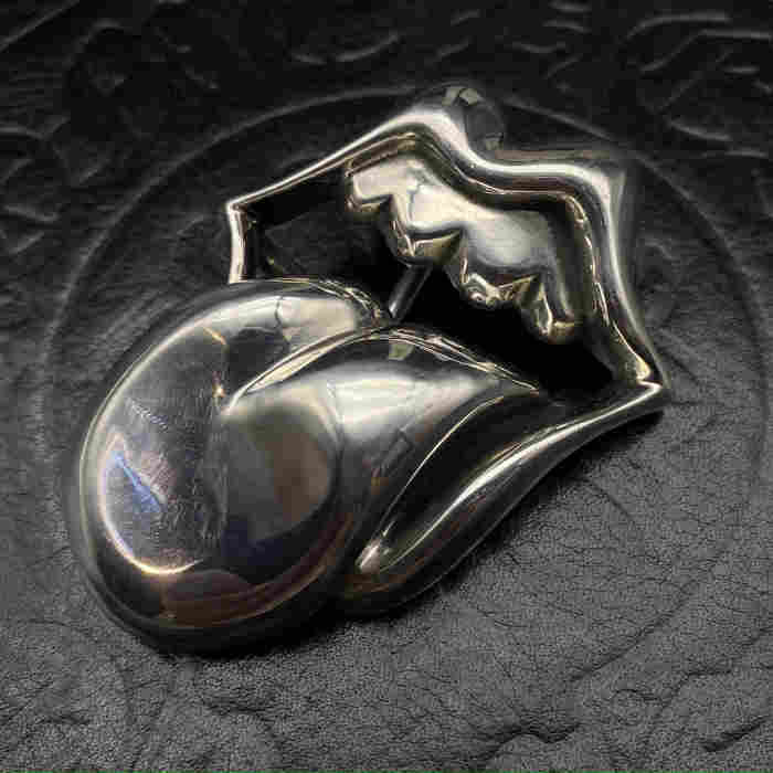 Big tongue belt buckle