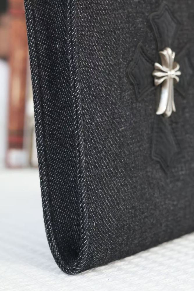 Cloth silver buckle cross tote bag