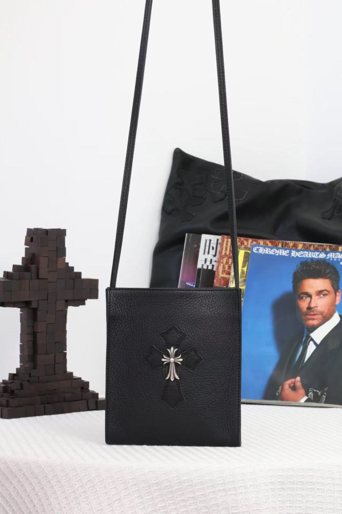 Leather silver buckle cross tote bag