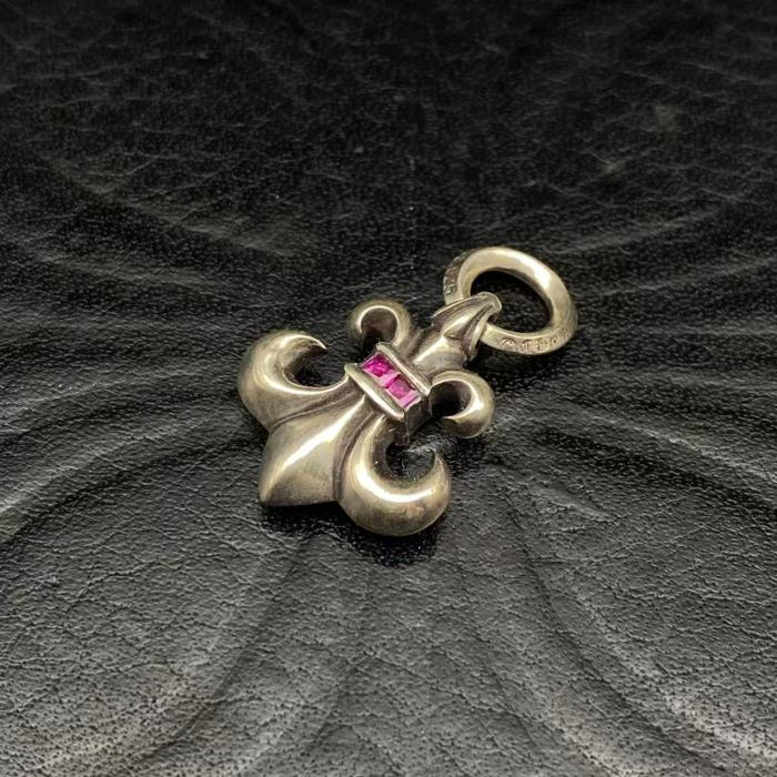 Small Iris Pendant with Diamond