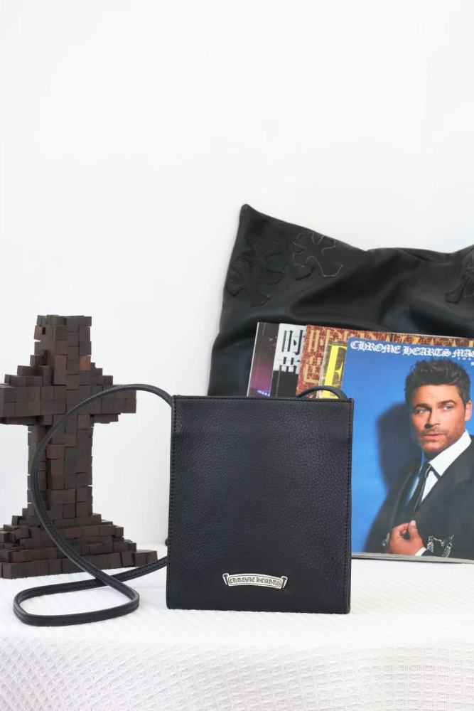 Leather silver buckle cross tote bag