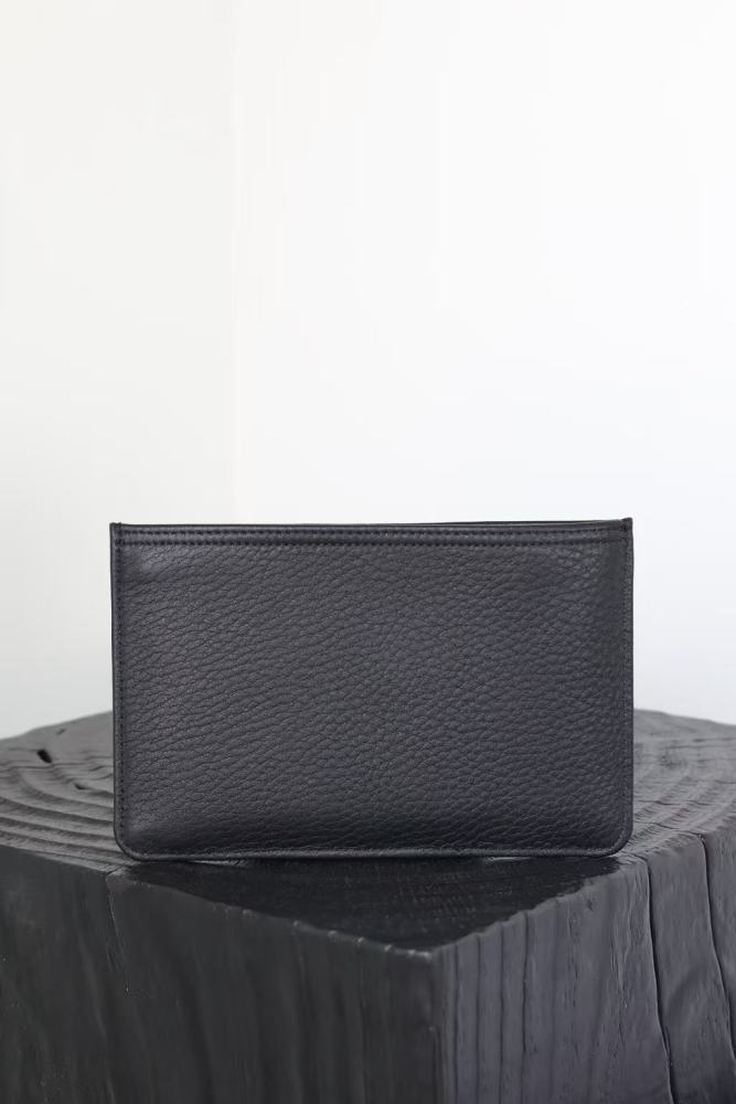 Rectangular zippered handbag