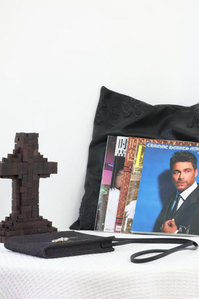 Cloth silver buckle cross tote bag