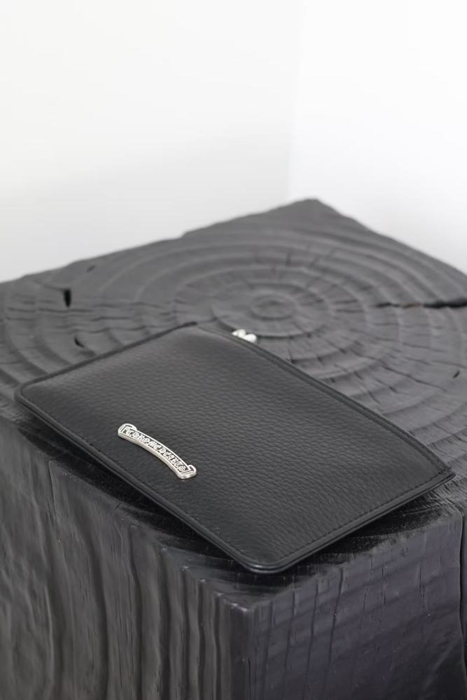 Rectangular zippered handbag