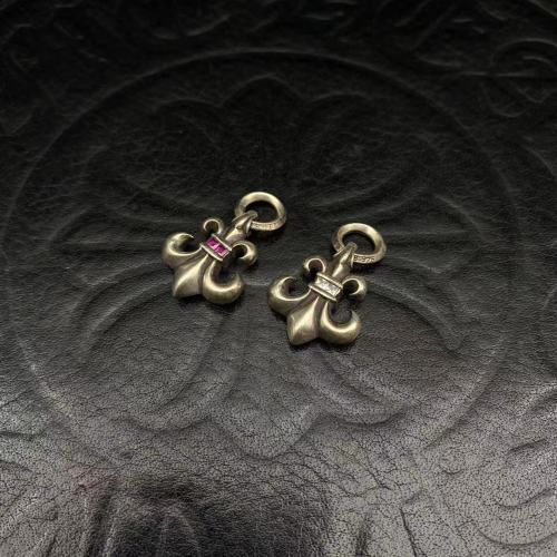 Small Iris Pendant with Diamond