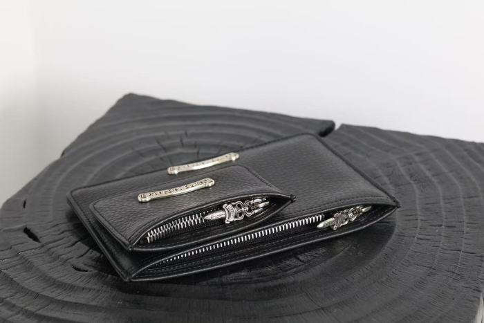 Rectangular zippered handbag