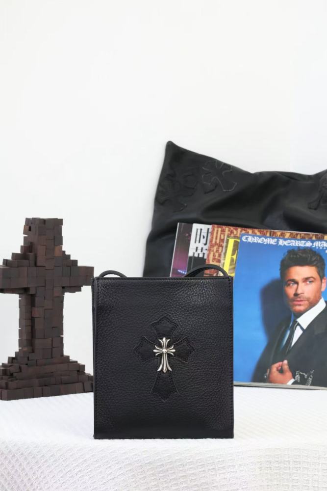 Leather silver buckle cross tote bag