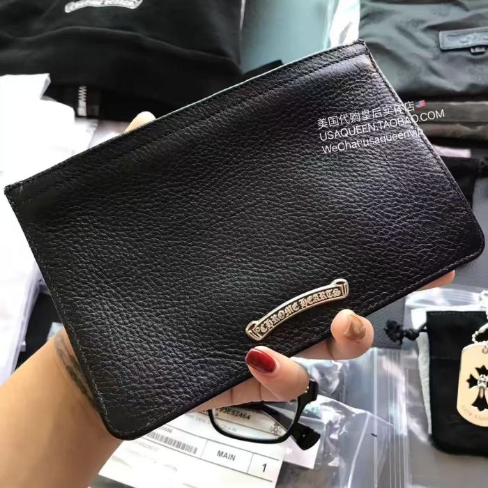 Rectangular zippered handbag