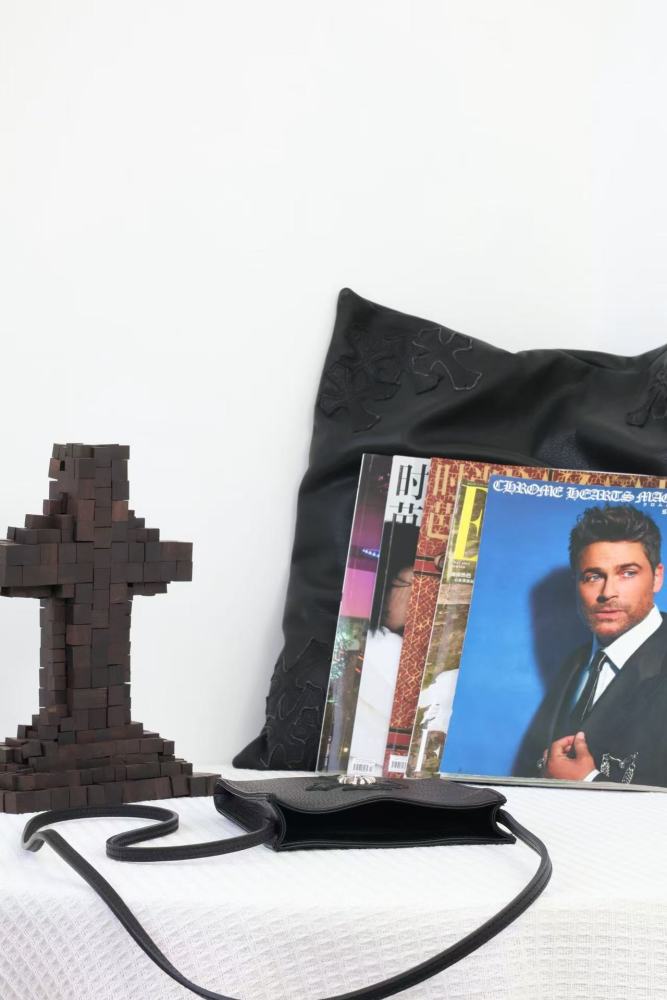 Leather silver buckle cross tote bag