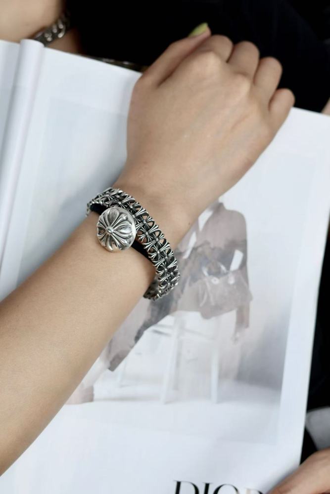 Full cross wristband