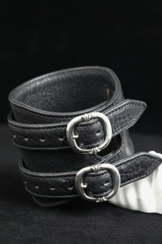 Double buckle wristband