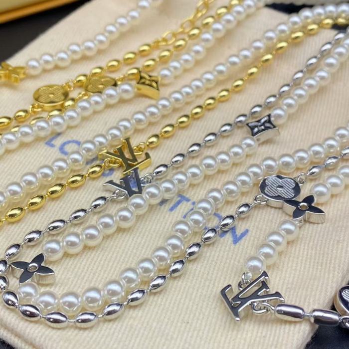 Pearl necklace bracelet