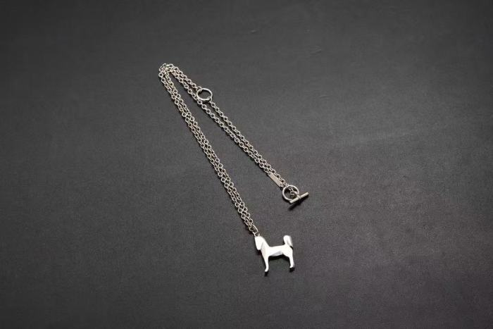 Pony necklace