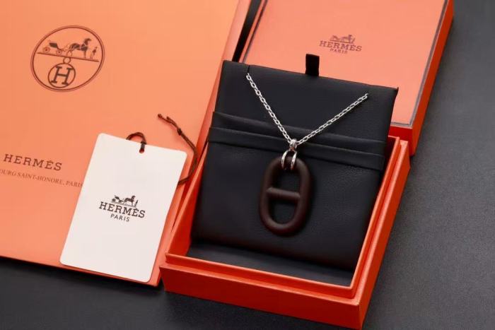 Pig Nose Pendant Necklace