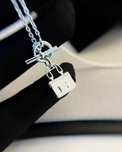 Kangkang Bag Necklace