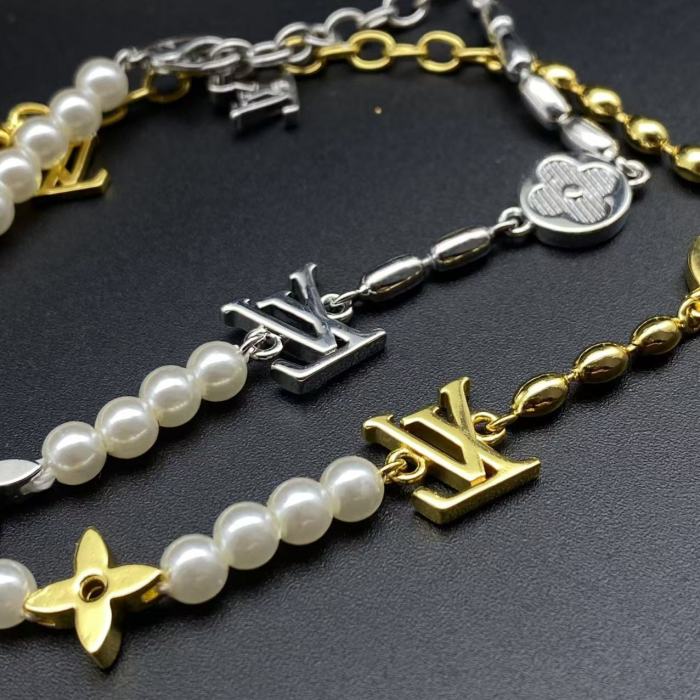 Pearl necklace bracelet