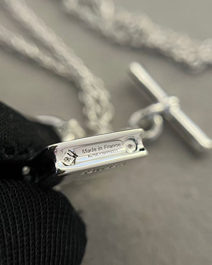 Kangkang Bag Necklace