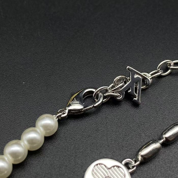 Pearl necklace bracelet