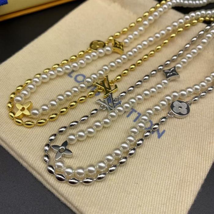 Pearl necklace bracelet