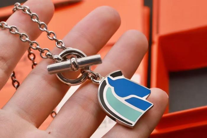 Enamel horse head necklace