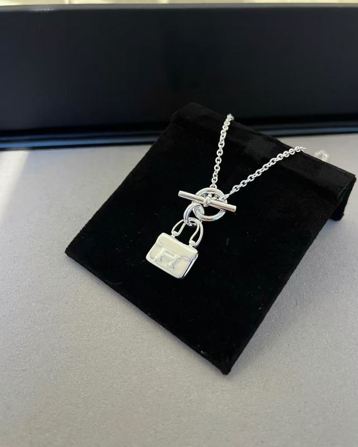 Kangkang Bag Necklace