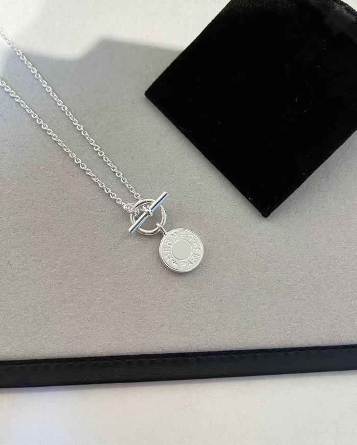 clou de selle necklace