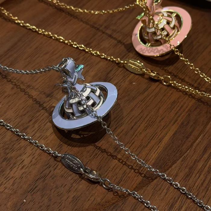 Weaving Saturn necklace
