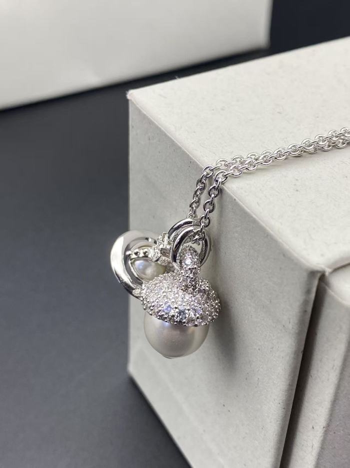 Hazelnut necklace