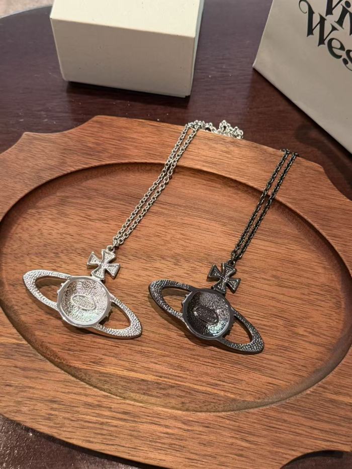Large full diamond Saturn necklace