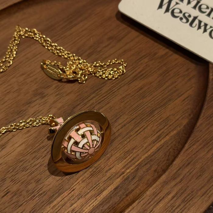 Weaving Saturn necklace