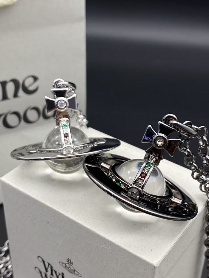 Large Pilot Necklace