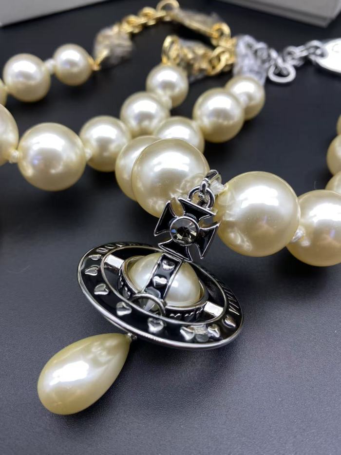 Nana Large Pearl Necklace