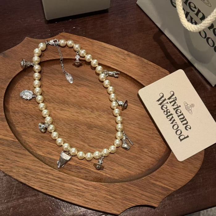 Multi element necklace