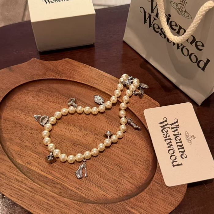 Multi element necklace