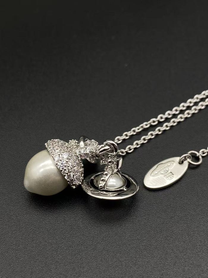 Hazelnut necklace