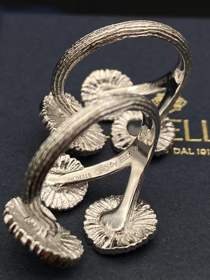 Three Flower Ring