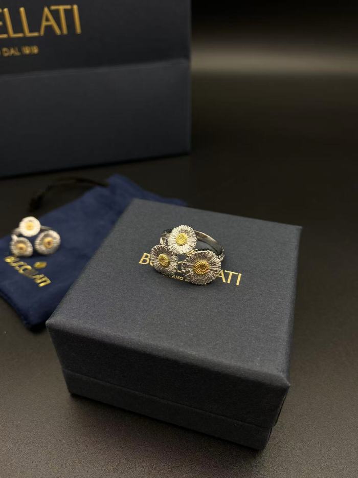 Three Flower Ring