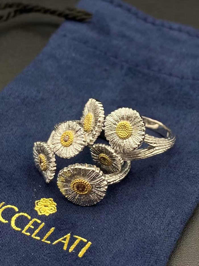 Three Flower Ring